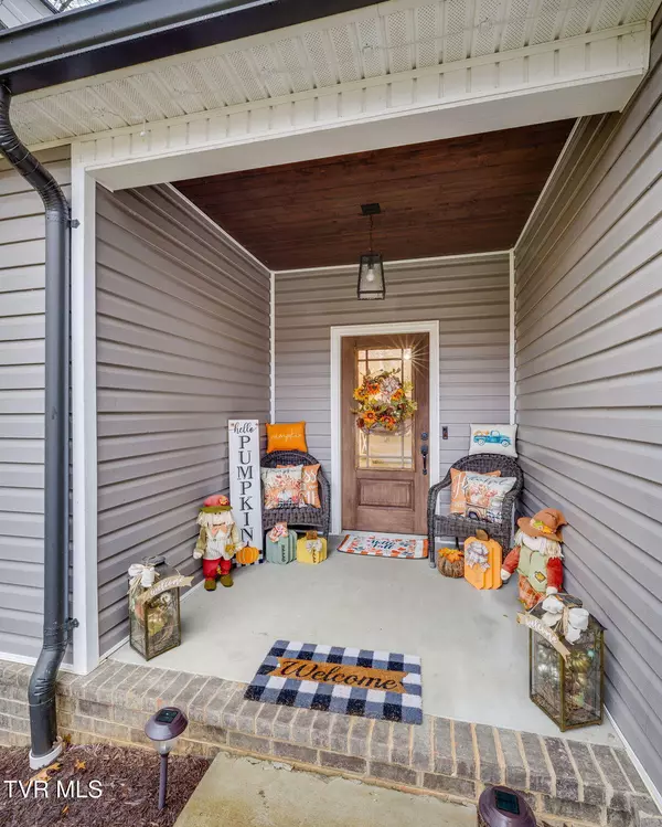 Surgoinsville, TN 37873,262 Allenwood DR