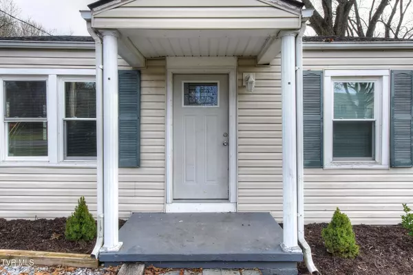 Johnson City, TN 37601,805 Maple ST