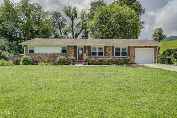 115 Lancelot DR, Elizabethton, TN 37643