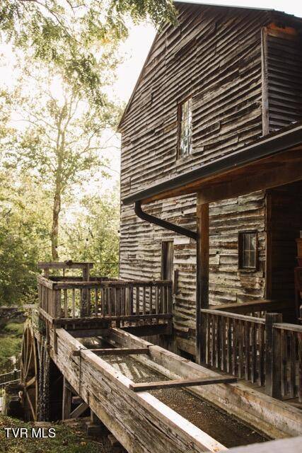 Abingdon, VA 24211,21405 Parks Mill RD