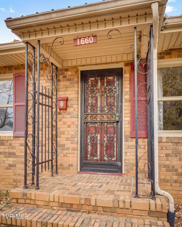 Kingsport, TN 37664,1660 Redwood DR