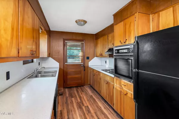 Kingsport, TN 37660,520 Kallen DR