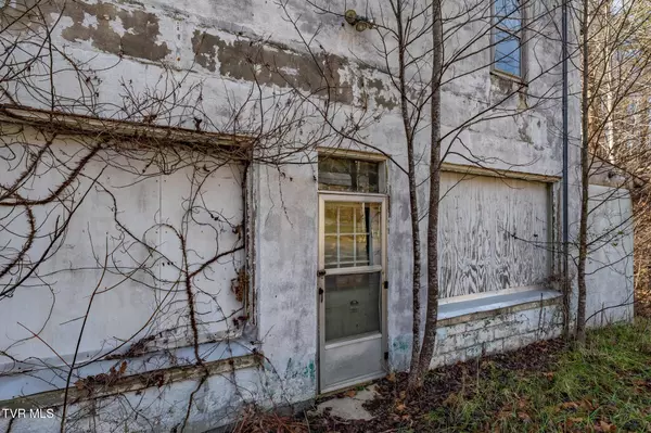 Hampton, TN 37658,6194 Highway 19-E