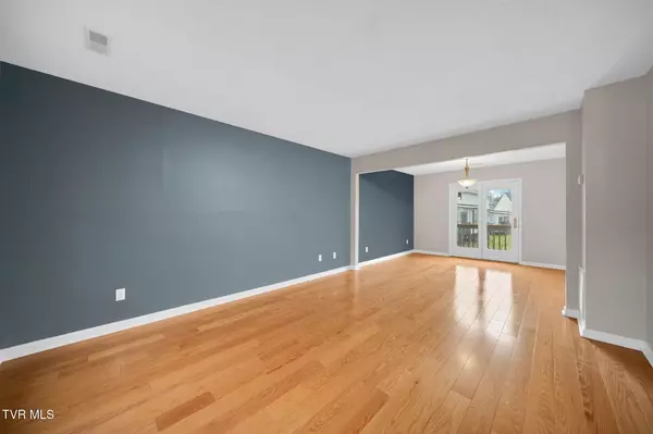 Johnson City, TN 37601,1725 Lakeview DR #70