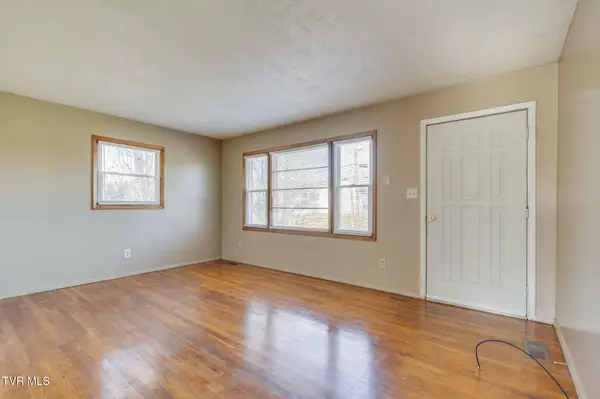 Johnson City, TN 37604,2907 Indian Ridge RD