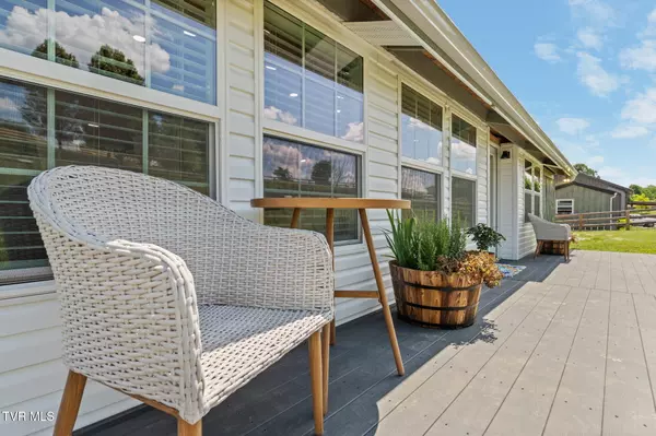 Gray, TN 37615,3224 Knob Creek RD