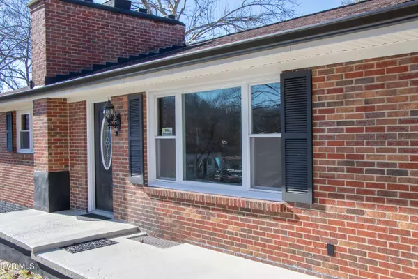 Bristol, TN 37620,334 Sinking Springs RD