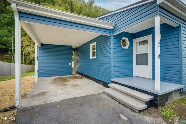 Elizabethton, TN 37643,1210 Thomas BLVD