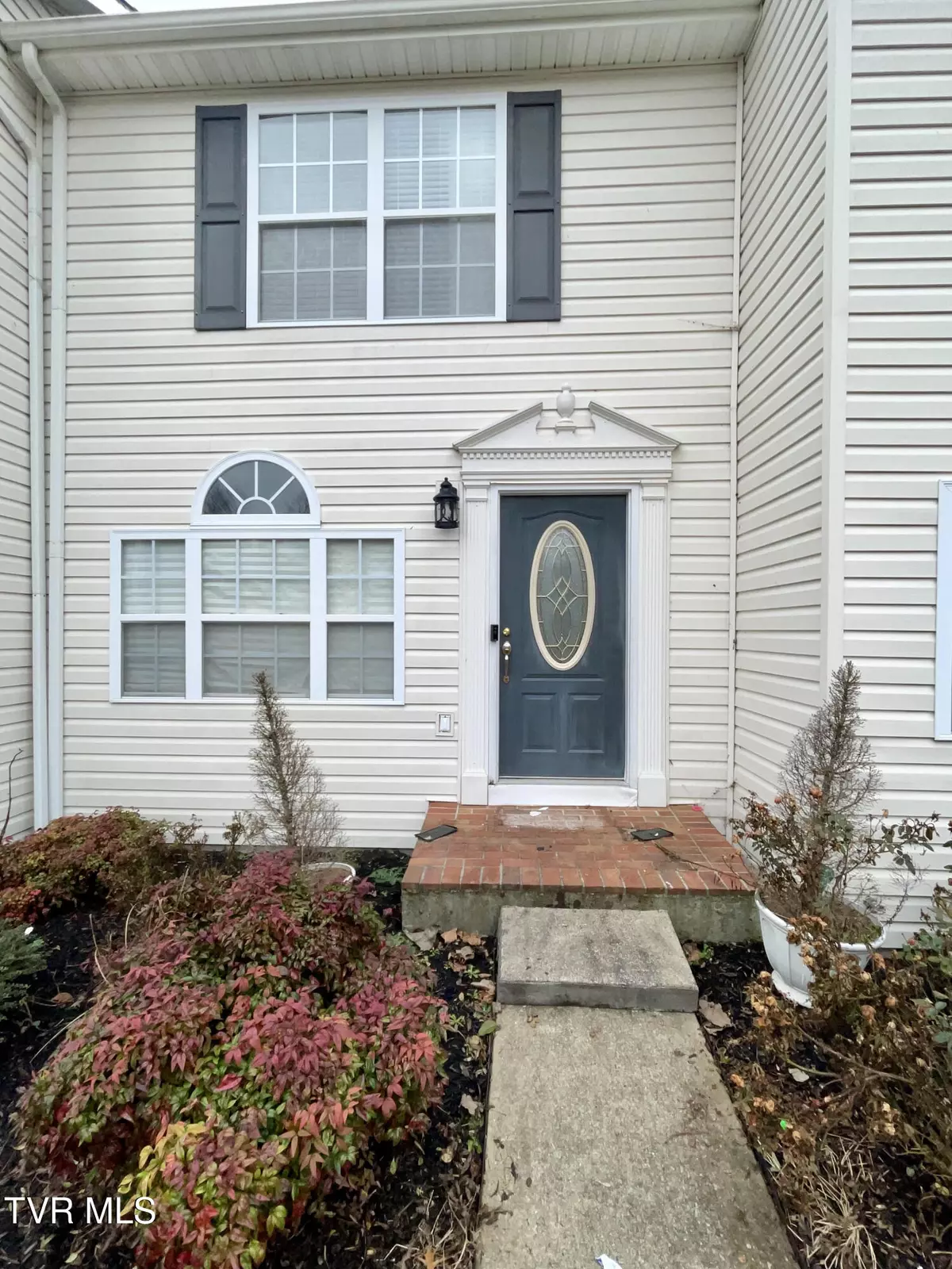 Bristol, TN 37620,115 Belmont DR #B4