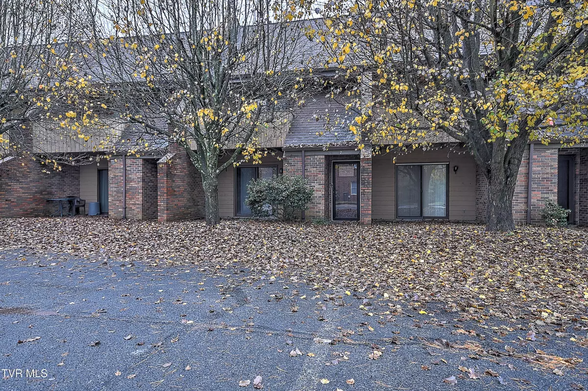 Kingsport, TN 37660,500 Fleetwood DR #7