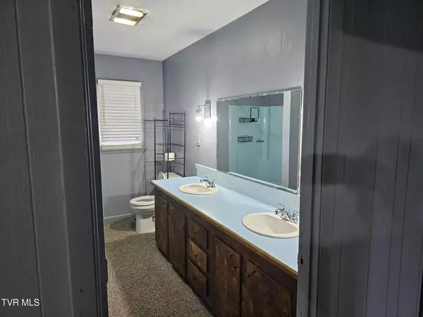 Bristol, TN 37620,209 Highfield RD #A