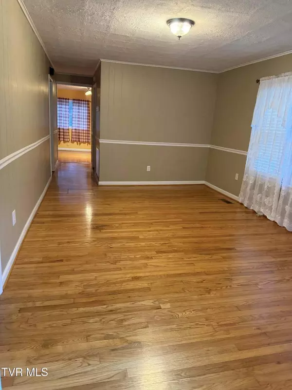 Elizabethton, TN 37643,1324 Hillside Drive DR