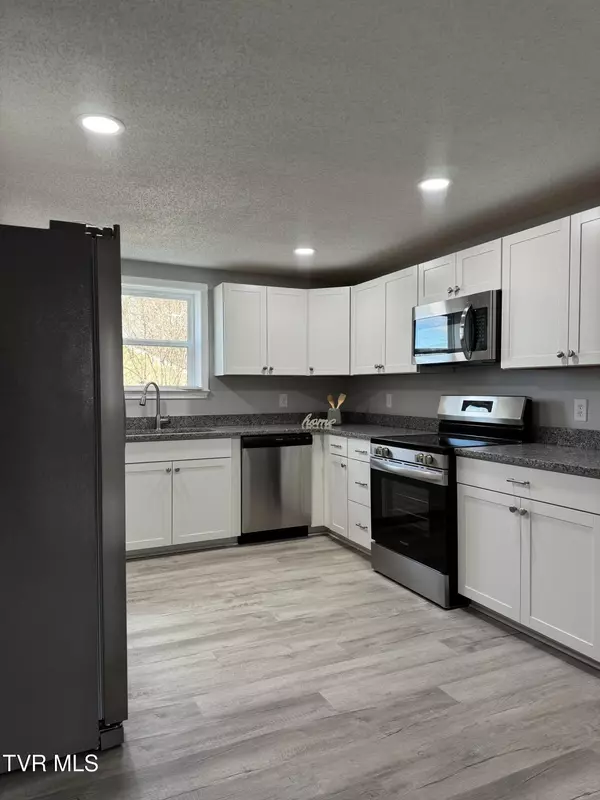 Bristol, VA 24201,2140 Randolph ST