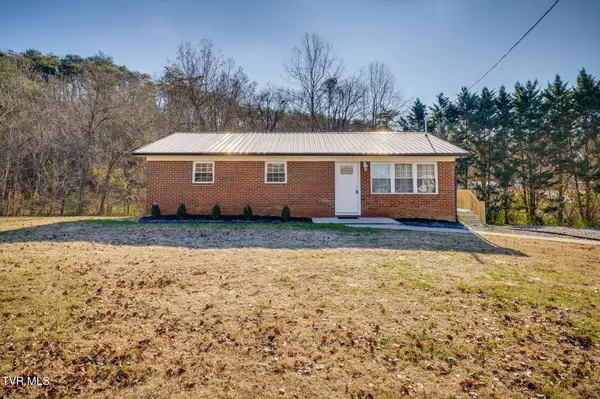 365 Lakeway RD, Morristown, TN 37814