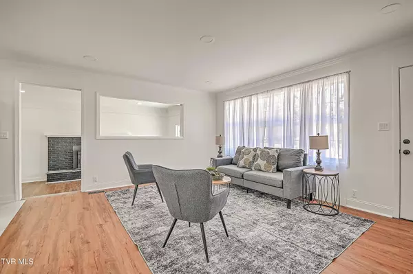 Elizabethton, TN 37643,371 H Heaton RD