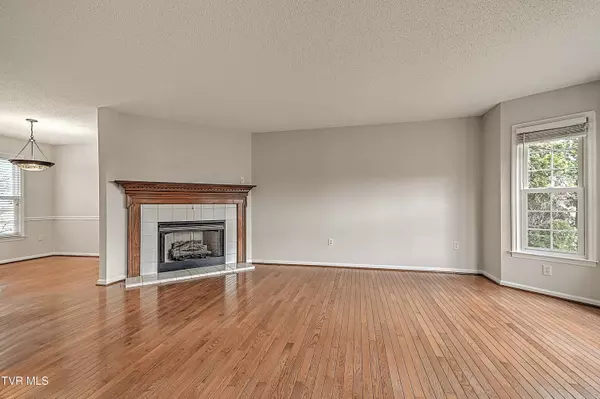 Bristol, VA 24202,15336 Woodstone CIR