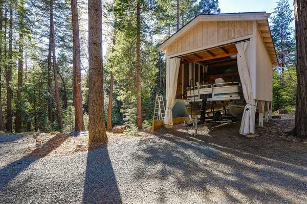 21749 Scotts Flat Rd, Nevada City, CA 95959