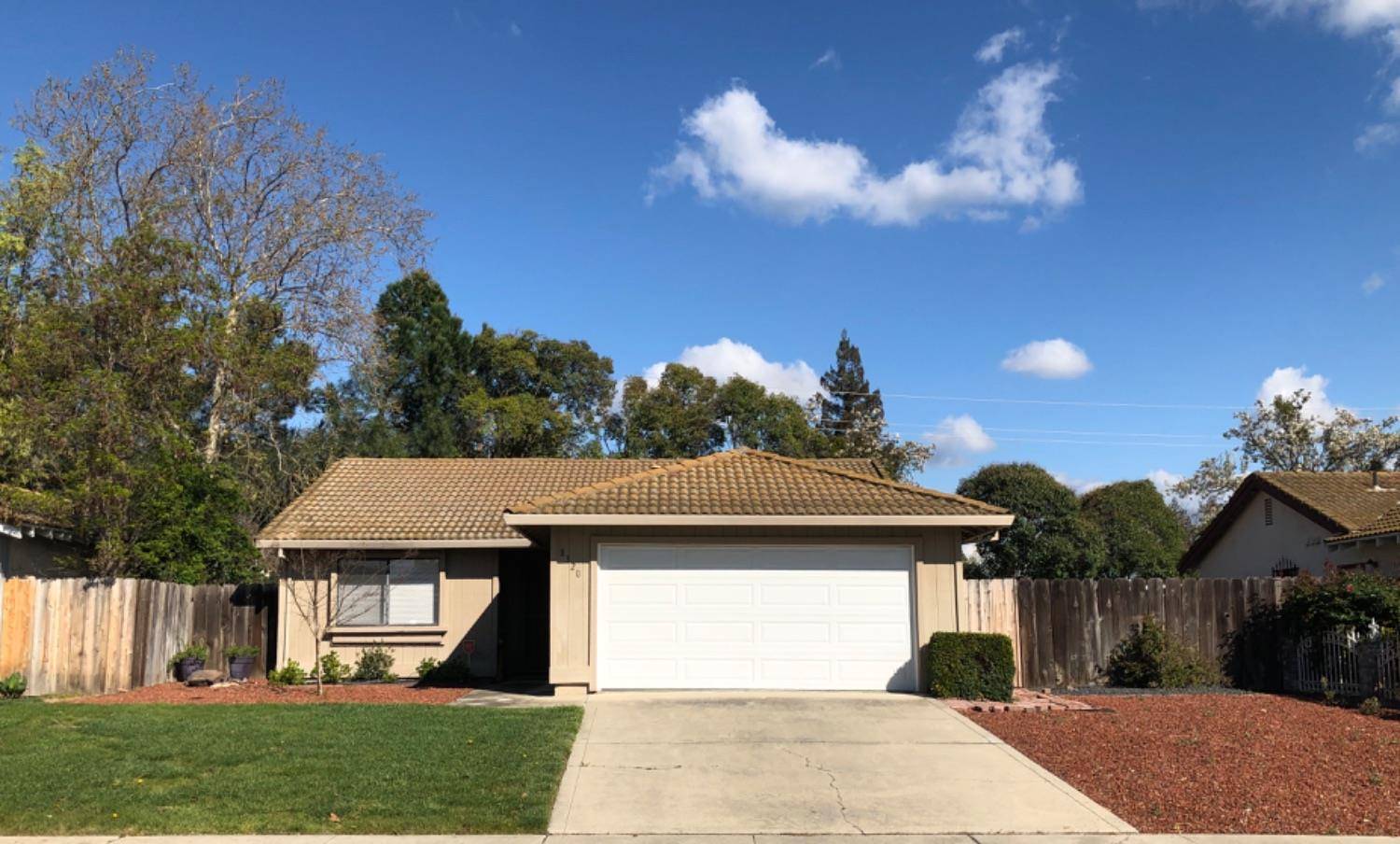 8320 New York DR, Stockton, CA 95210