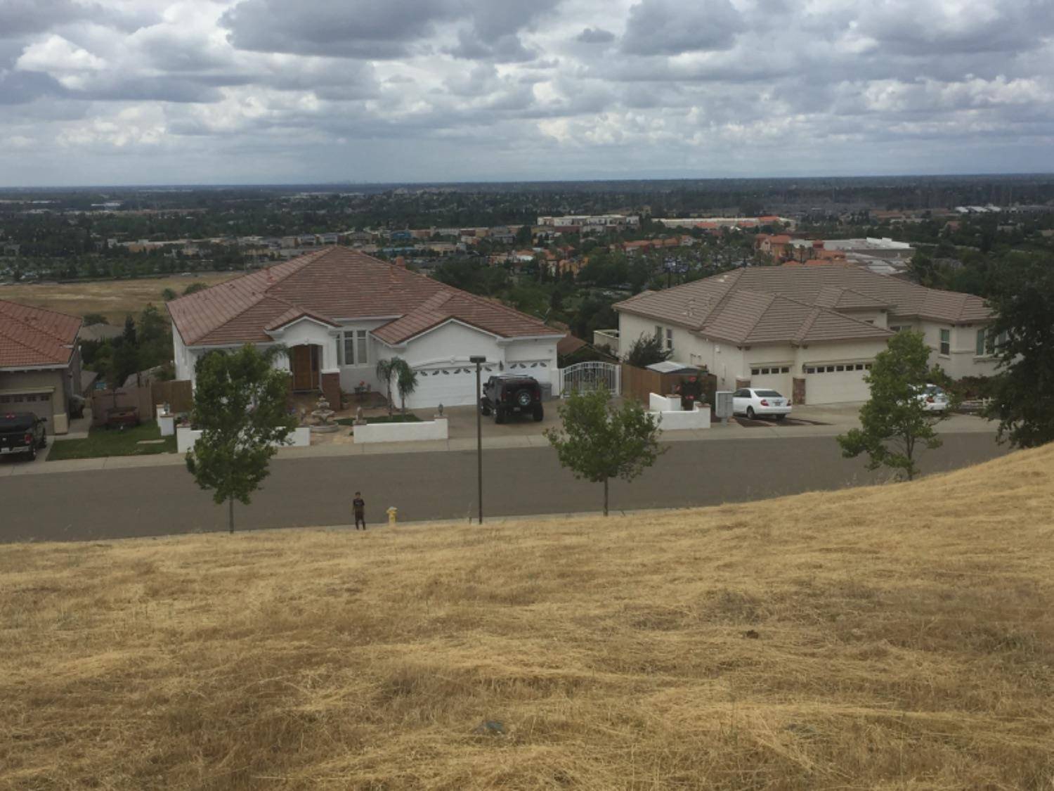 Folsom, CA 95630,506 Listowe DR