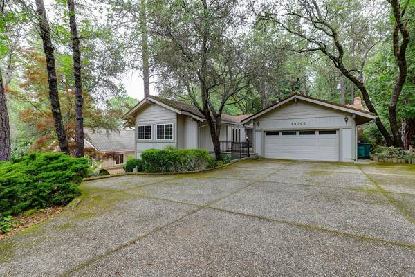 19702 Chaparral CIR, Penn Valley, CA 95946