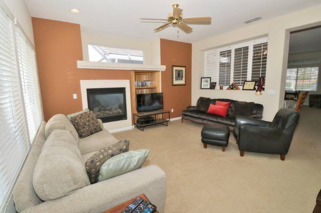 Sacramento, CA 95829,7917 Quaker Ridge Way
