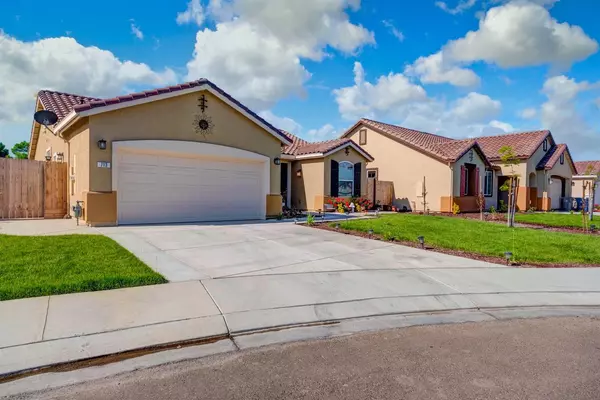 Los Banos, CA 93635,713 Grove CT