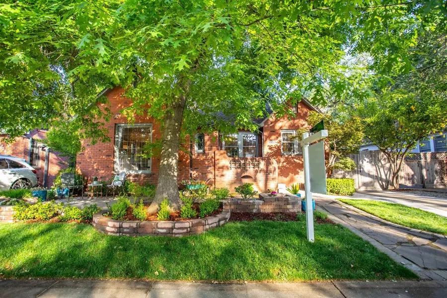 1732 Berkeley Way, Sacramento, CA 95819