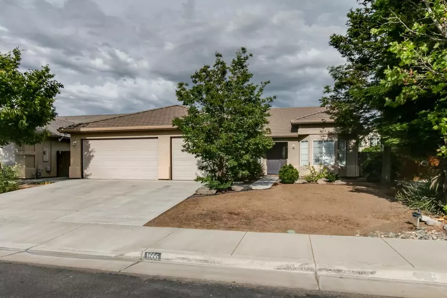 1666 Alyssum WAY, Los Banos, CA 93635