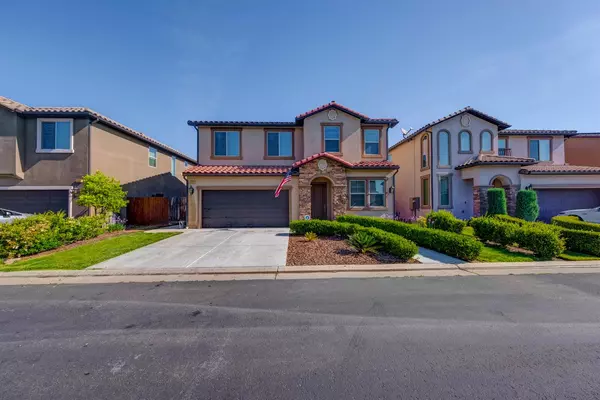 5973 E Via Firenza, Fresno, CA 93727