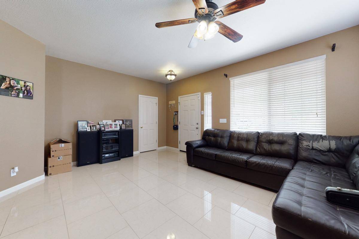 Yuba City, CA 95991,2547 Emerald DR
