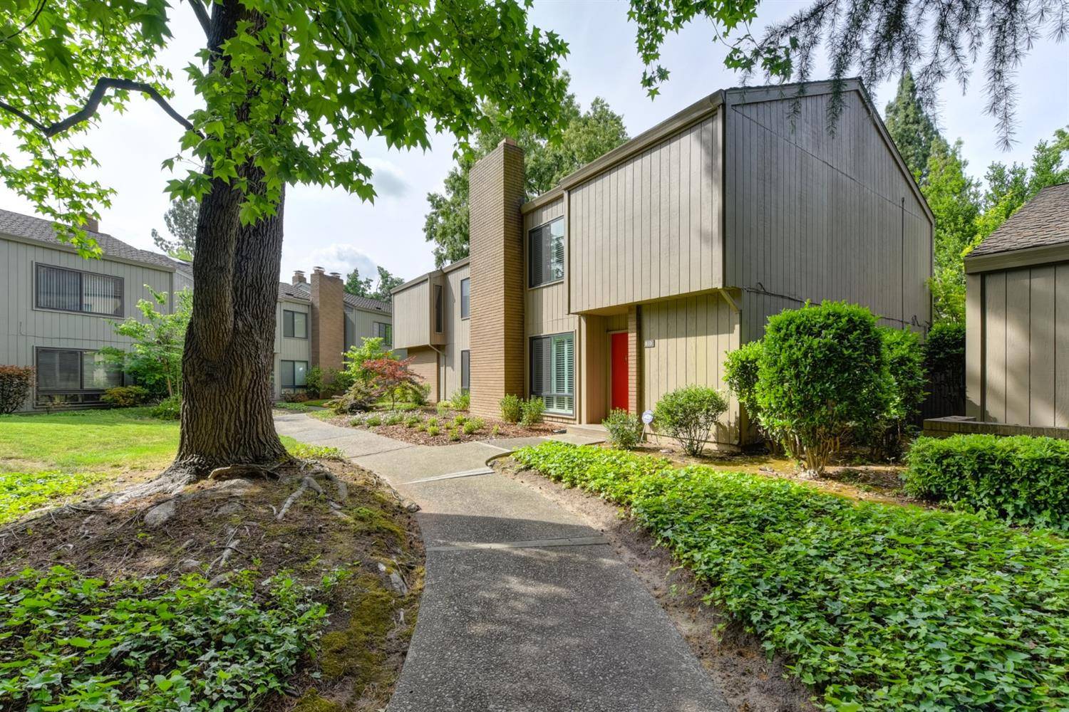Sacramento, CA 95825,810 Dunbarton CIR