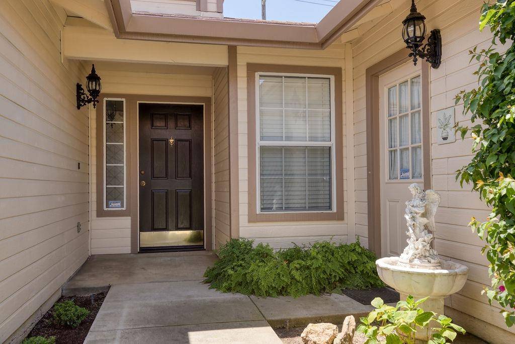 Modesto, CA 95355,2412 Beatrice LN