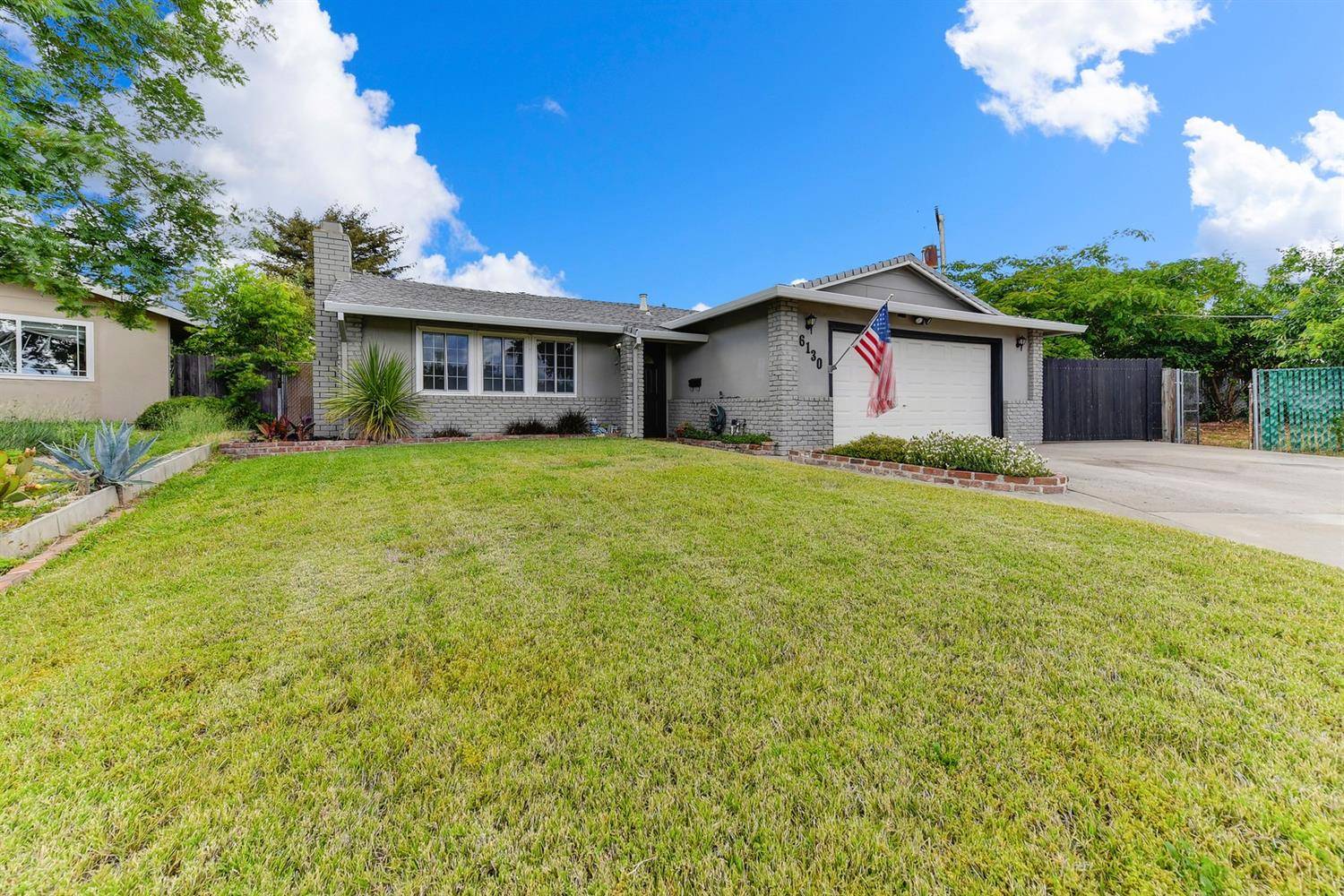 Sacramento, CA 95842,6130 Harlen CT