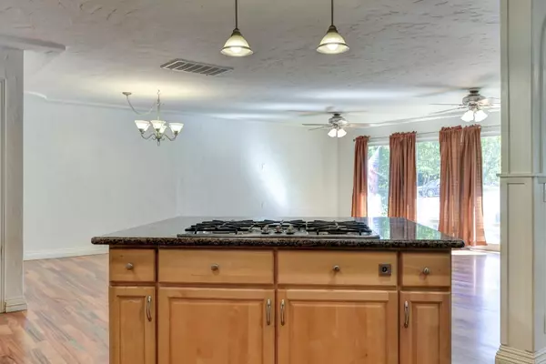 Folsom, CA 95630,284 Spencer ST