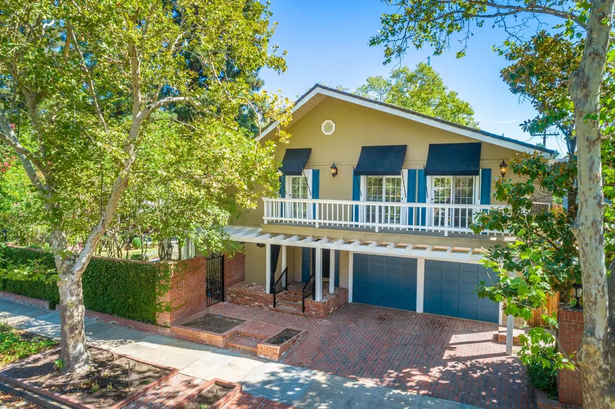 Sacramento, CA 95816,1415 Santa Ynez WAY