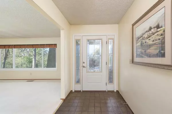 Placerville, CA 95667,1658 Country Club DR