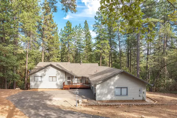Pine Grove, CA 95665,13900 Pine Park Loop