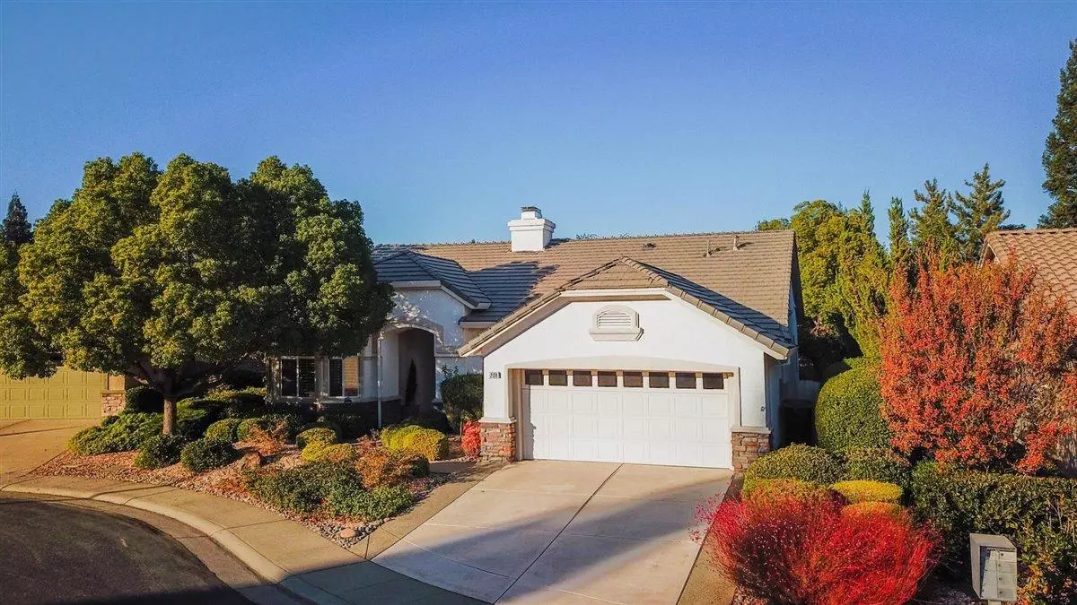 Roseville, CA 95747,208 Navarretia CT