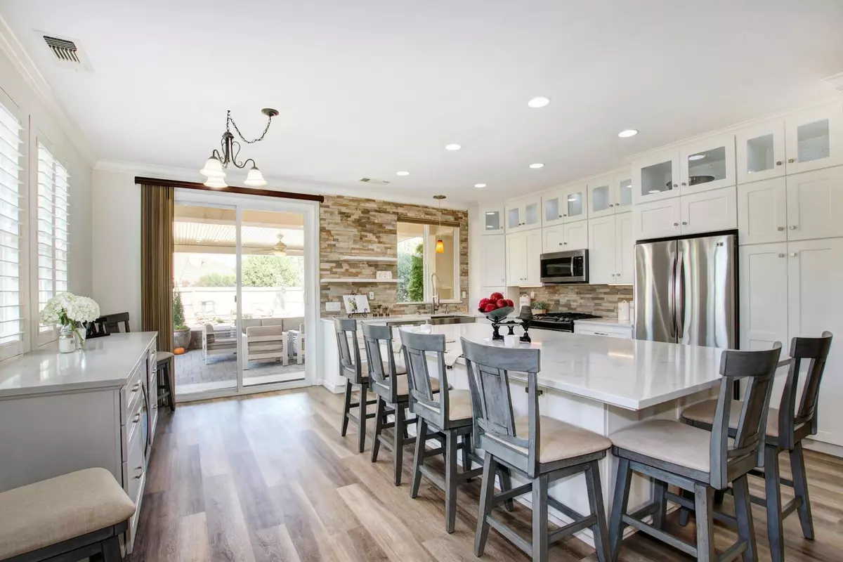 El Dorado Hills, CA 95762,7526 Doe Spring WAY