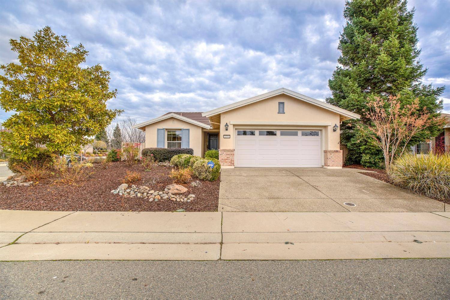 375 Daylily LN, Lincoln, CA 95648
