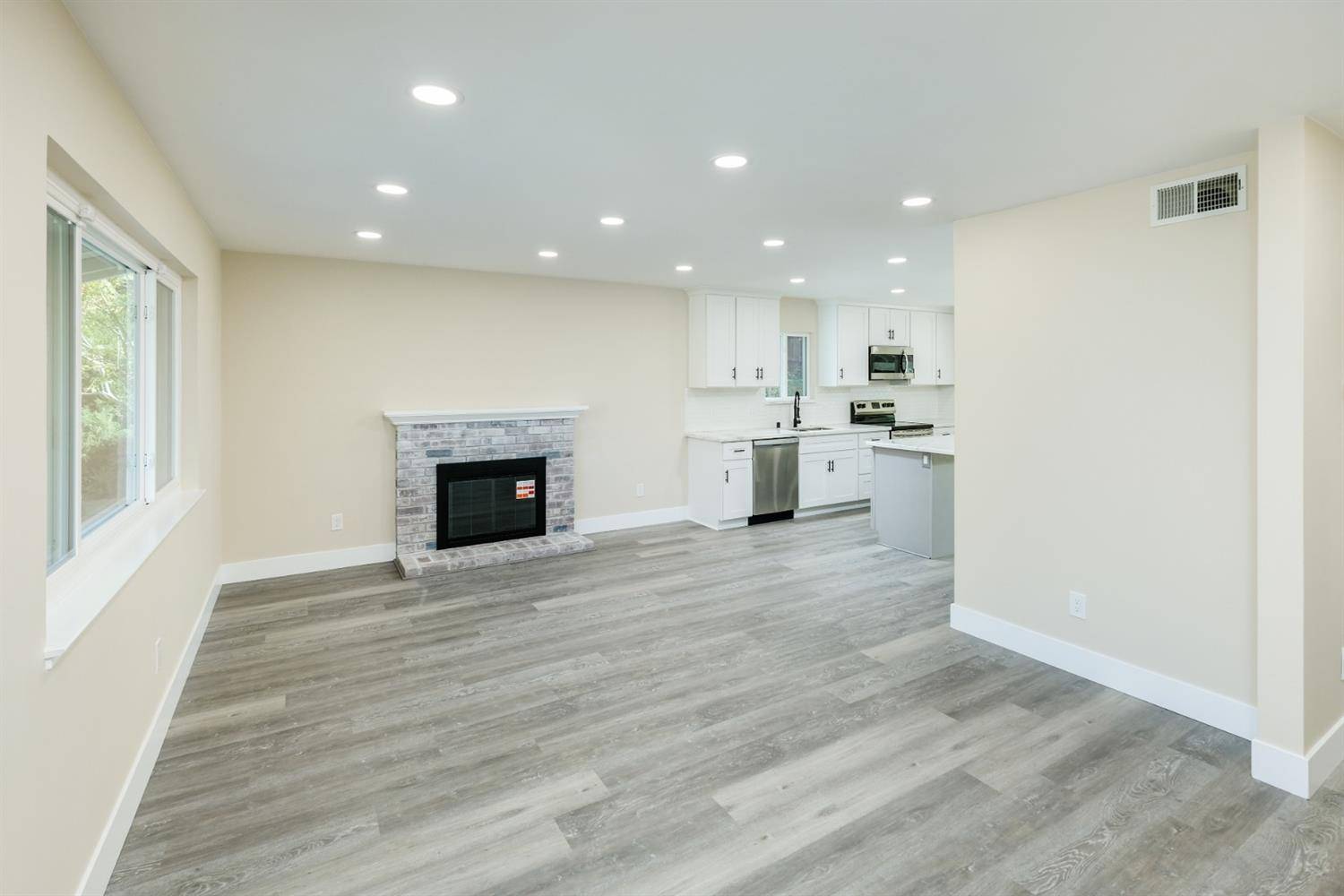 Fair Oaks, CA 95628,8746 Phoenix AVE