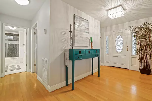 Modesto, CA 95355,820 Ravenstone CIR