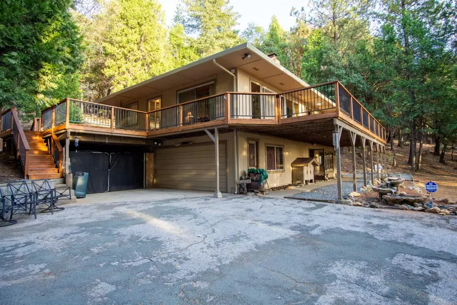 5000 Hotchkiss Hill RD, Georgetown, CA 95634