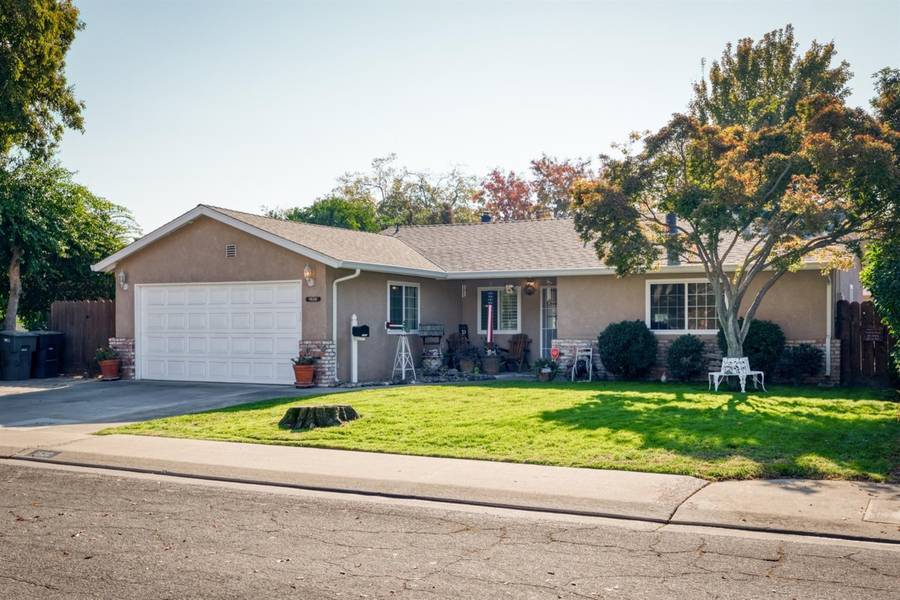 1520 San Carlos LN, Modesto, CA 95355