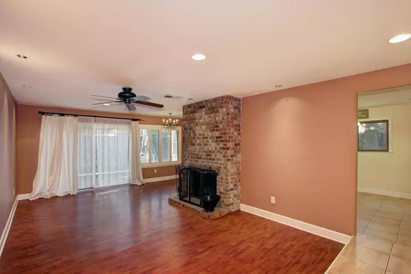 Sacramento, CA 95826,9129 Posada WAY