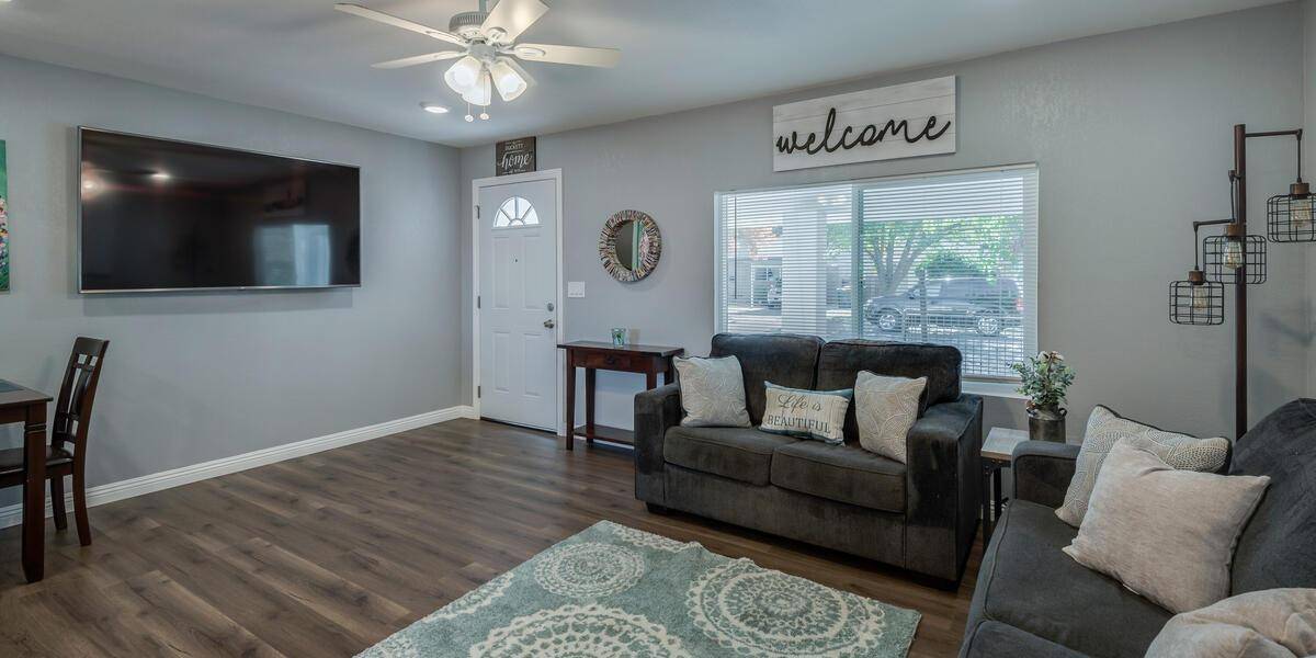 Sacramento, CA 95824,6361 33rd AVE