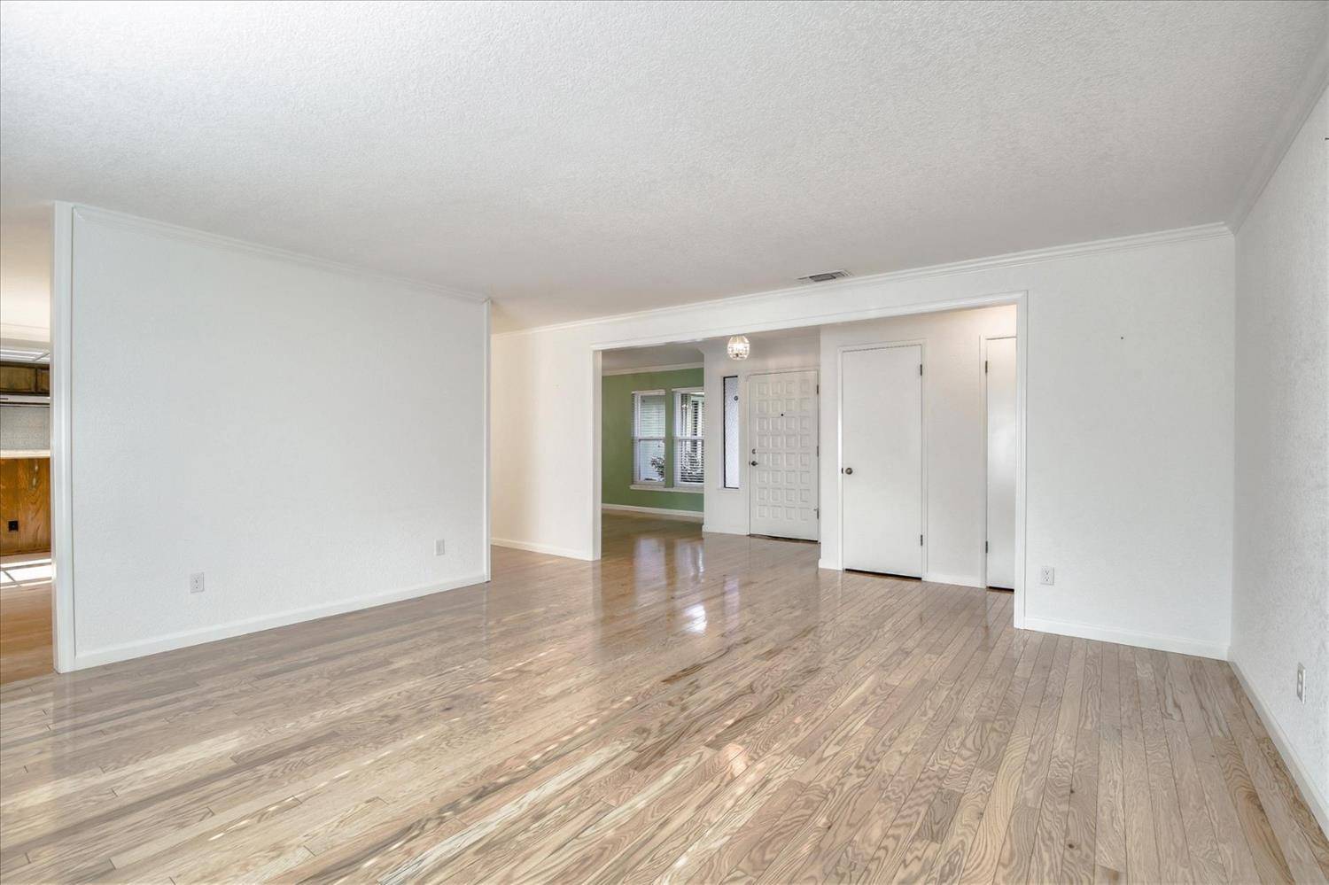 Orangevale, CA 95662,8500 Eastview CT