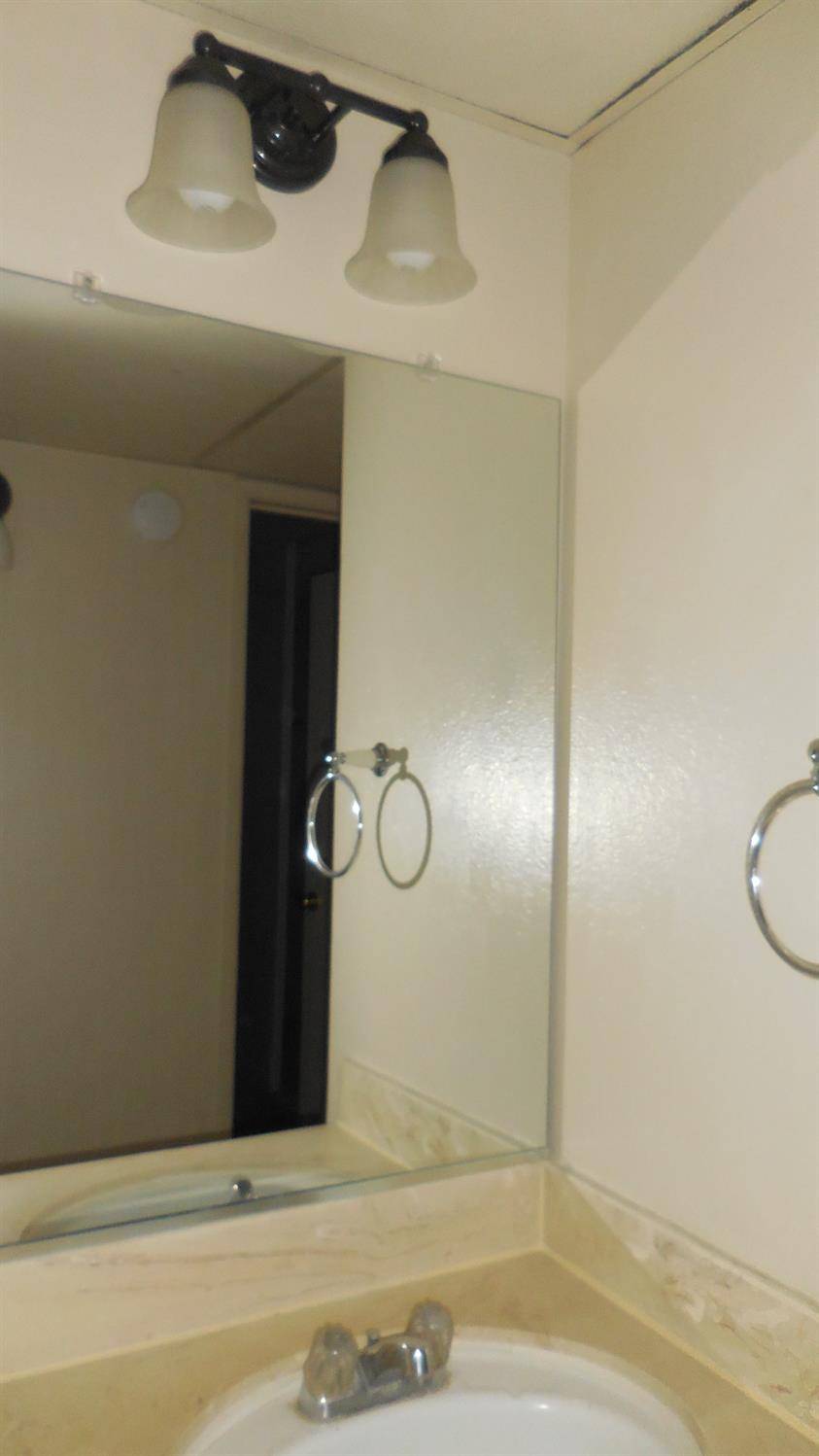 Stockton, CA 95207,328 Northbank Court #63