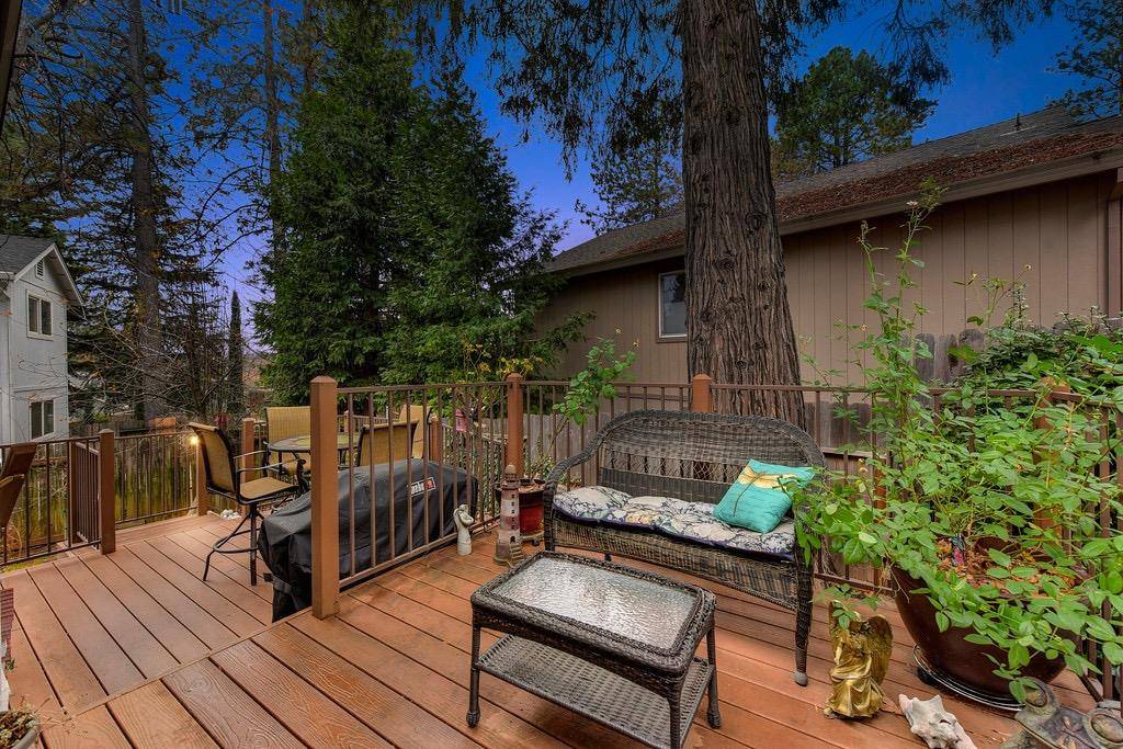 205 Fairmont DR, Grass Valley, CA 95945