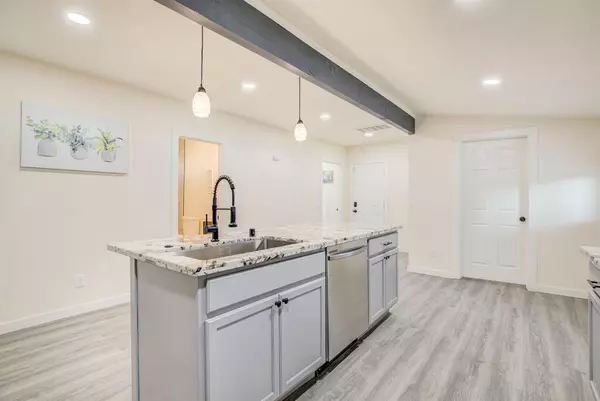 Sacramento, CA 95817,3448 40th ST